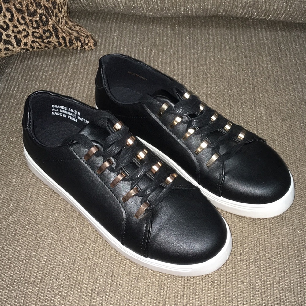 Rogue black Grandslam Sneakers 6.5 NEW
